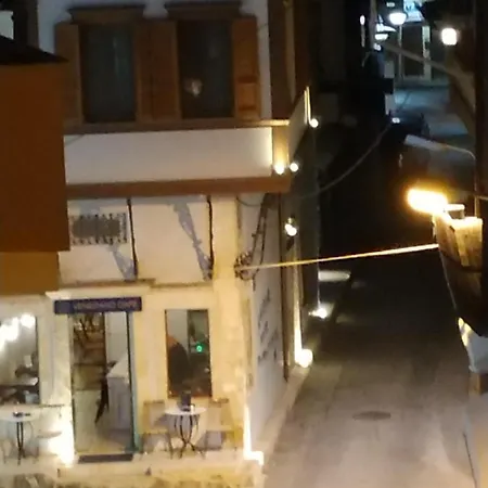 21 Heraklion (Crete)