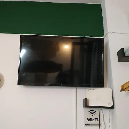 21 Apartment *