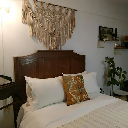 21 * Heraklion (Crete)