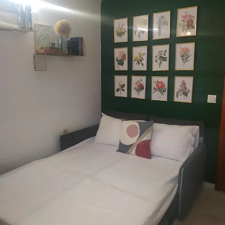 Apartment 21